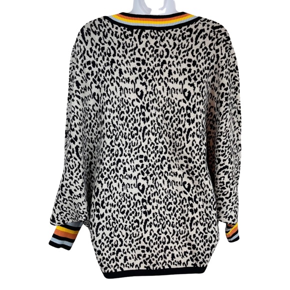 Cozy Leopard Print V-Neck Sweater L Rainbow Trim Dolman Sleeve Gray Black - Picture 7 of 10